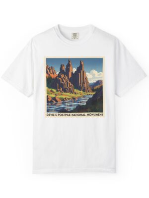 Devil's Postpile National Monument WPA Style Unisex T-shirt
